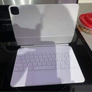 APPLE MAGIC KEYBOARD 11” A2661 WHITE